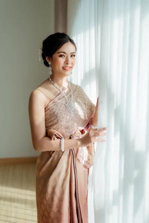 ชุดไทยเจ้าสาว ชุดไทยจักรพรรดิ์ เช่าที่แบมบี้ เวดดิ้ง ห้วยขวาง